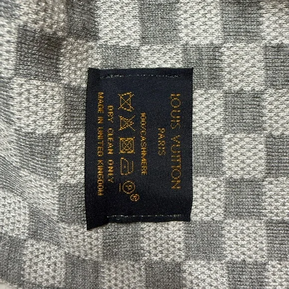 Louis Vuitton Gray and White Checkered Scarf